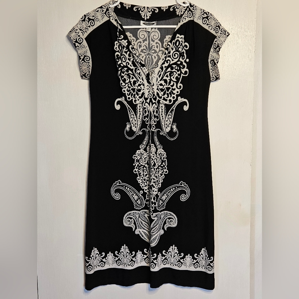 Very pretty Intermission black and white dress women's size 6